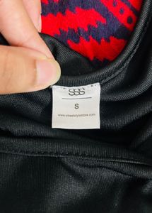 SSS Black Sleeveless Crop Top