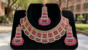 Stunning Kundan &amp; Polki Jewellery Set