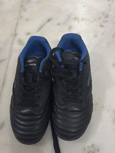 Red Tape baby black shoes 4-5 years old