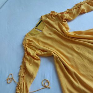 Zara Yellow Ruffle Sleeve Top💛✨️
