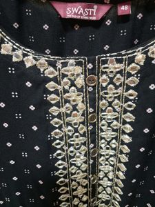 Elegant Black &amp; White Kurta