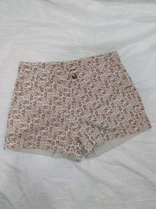 !REDUCED PRICE! Cute Floral Print Shorts