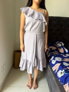 Elegant One-Shoulder Ruffle Dress