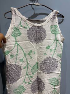 Floral Print Sleeveless Top