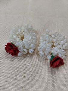 Elegant Floral Beautiful Bracelet - Perfect for We