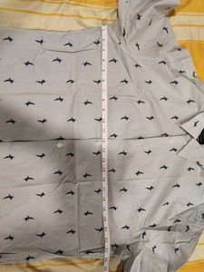Men's Patterned Button-Up Shirt