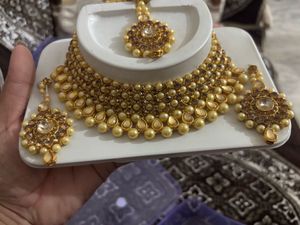 Stunning Ethnic Necklace Set with Earrings