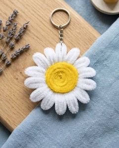 Daisy Keychain