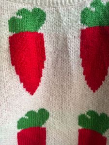 carrot sweater with maybelline lipstick