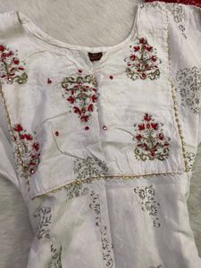 Off-White Anarkali Kurti &amp; Bandhani Dupatta Set