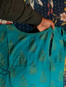 Awesome 💯Teal &amp; Gold Print Kurti