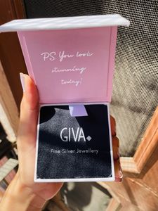 giva heart pendant