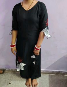 Stylish Black Kurta with Floral Print
