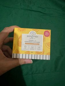 Dot & Key Vitamin C+E Super Bright Moisturizer