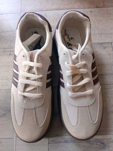 Classic Samba Sneakers
