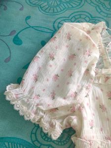 Imported Floral Puff Sleeve Top