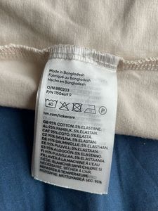 H&amp;M Organic Cotton T-Shirt – Size L