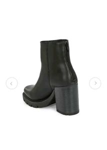 Chic Black Leather Ankle Boots
