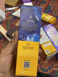 Aqualogica Glow+ Dewy Sunscreen