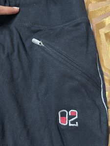 Women's Casual Capri Pants(zip pockets)