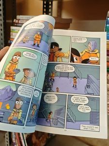 Science Comics: Volcanoes - Fire and Life
