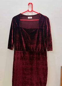 Elegant Velvet Midi Dress
