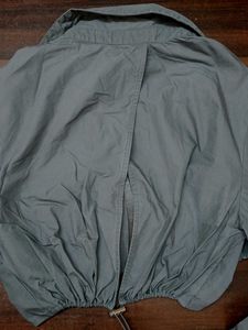 Crop shirt