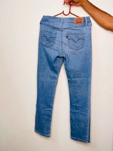 Levi's Light Wash Denim Jeans