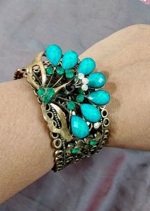 Peacock Statement Cuff Bracelet🦚