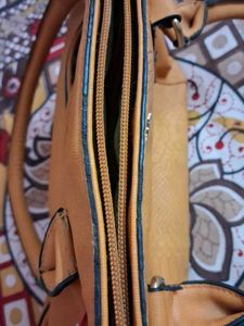 Lavie Handbag... 10% Offer