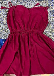 Maroon sleeveless Top