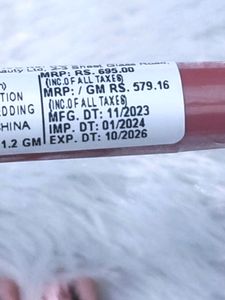 Makeup Revolution London  Crayon Lip Stick