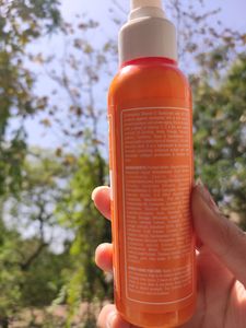 St.Botanica Vitamin C Sunscreen