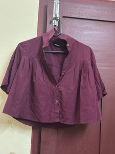 Chic Cropped Collared Button-Up Top