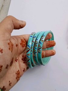 😍Stunning Red Green Beaded Necklace &amp; bangles😍