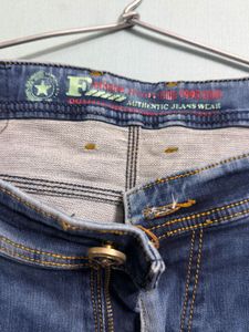 Faded Blue Jeans – Distressed Look
