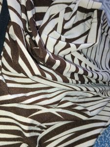 Coloured Top Zig Zag Print Fits Any Size