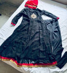 Elegant Black Kurta Set with Red Dupatta