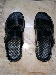 Classic Black Aerowalk Sandals