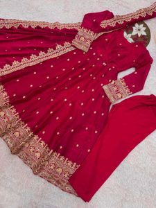 Embroidered Magenta Kurta Set