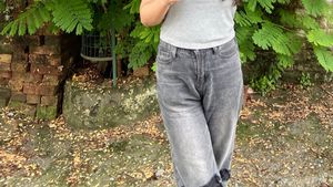 jeans