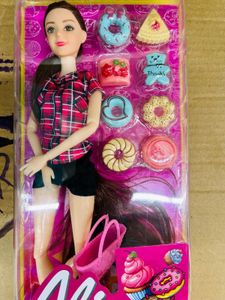Barbie Doll With Pastry