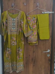 Beautiful Kurta Set with Trousers