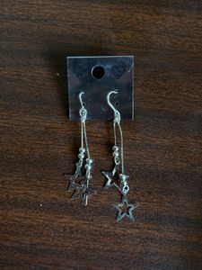 Combo pack‼️: 2 Trendy earrings 🌸
