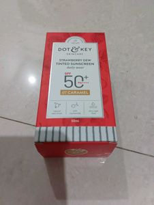 Pack of 4 Dot&amp;Key Tinted Sunscreens