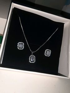 AD Pendant With Earrings