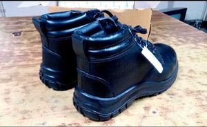 La-temps Black Leather Boots