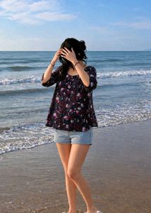 Floral Print Button-Up Tunic Top