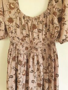 Mocha Rose Puff Sleeve Dress