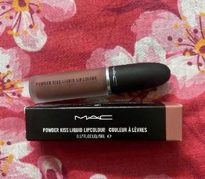Powder Kiss Liquid Lipstick "Date-Maker"